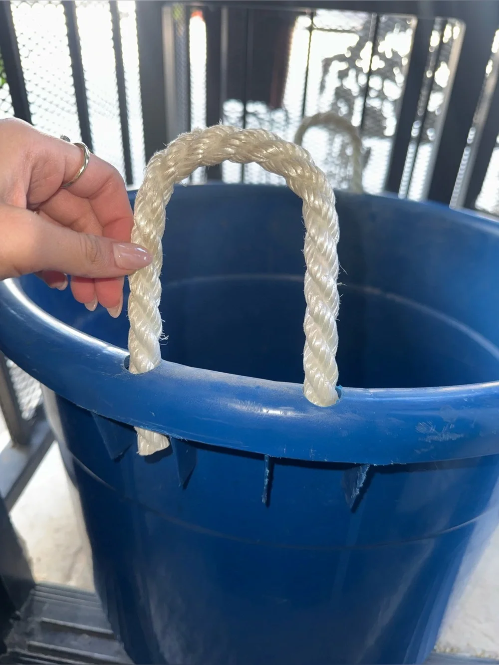 17 Gallon Indoor Outdoor Storage Bucket with Rope Handles (Blue/HOMZ)